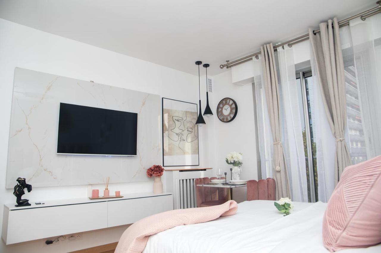 Paris' Premium Romantic Studio ภายนอก รูปภาพ